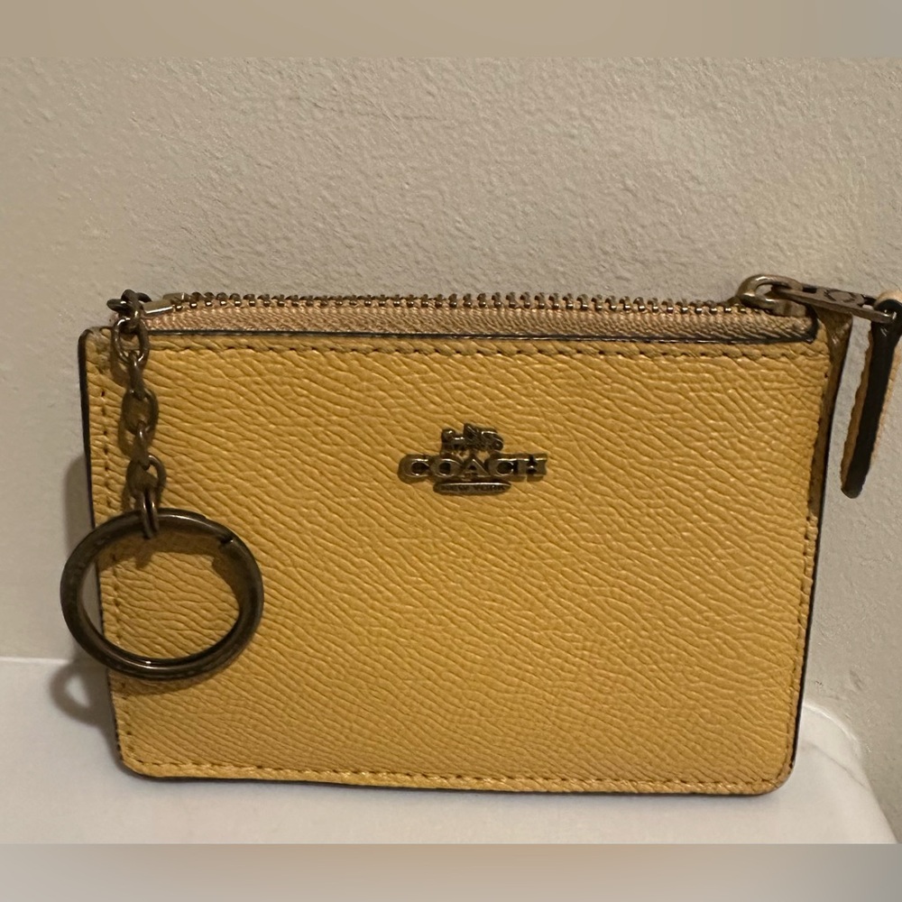 Coach Mustard Leather Card Pouch - Picture 2 of 4